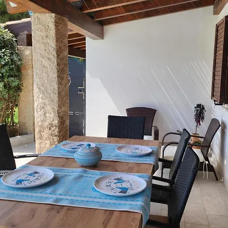 Holiday home Le Pavoncelle